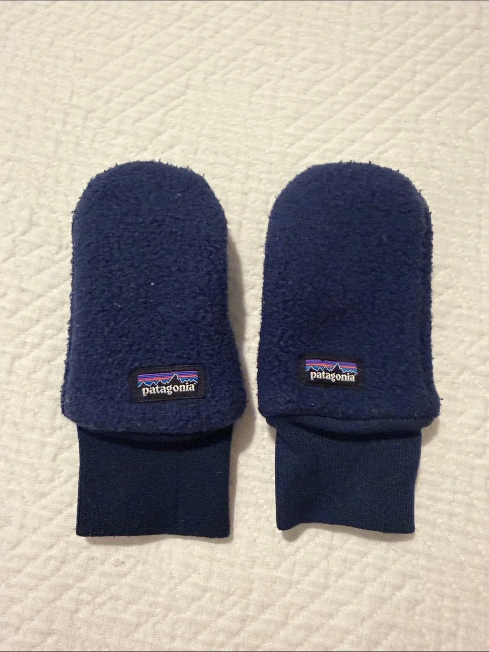 Patagonia Kids Navy Blue Fleece Mittens